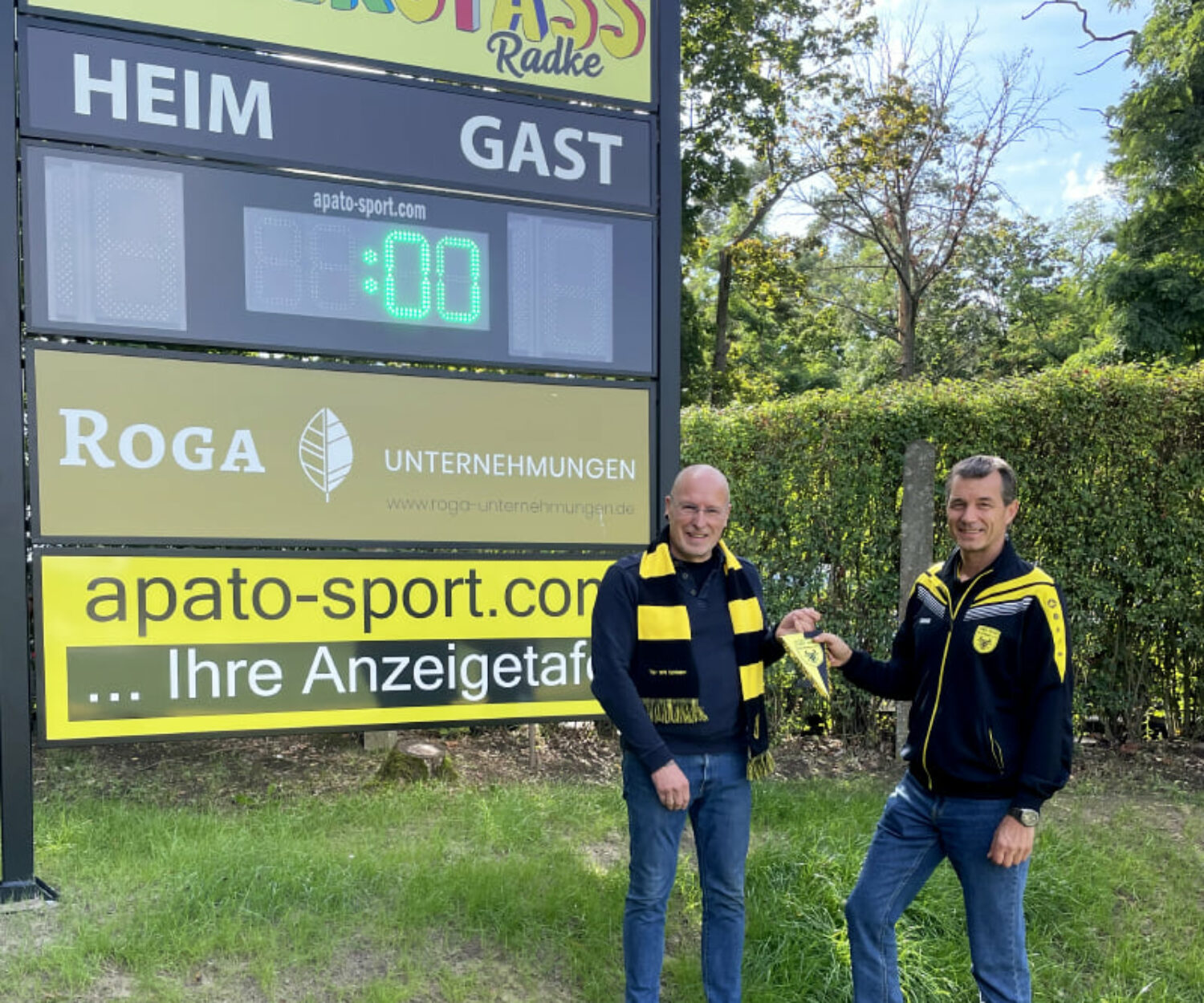 TSV-Schlieben-Roga-Unternehmungen-Spende-2-Gerd-Rothaug