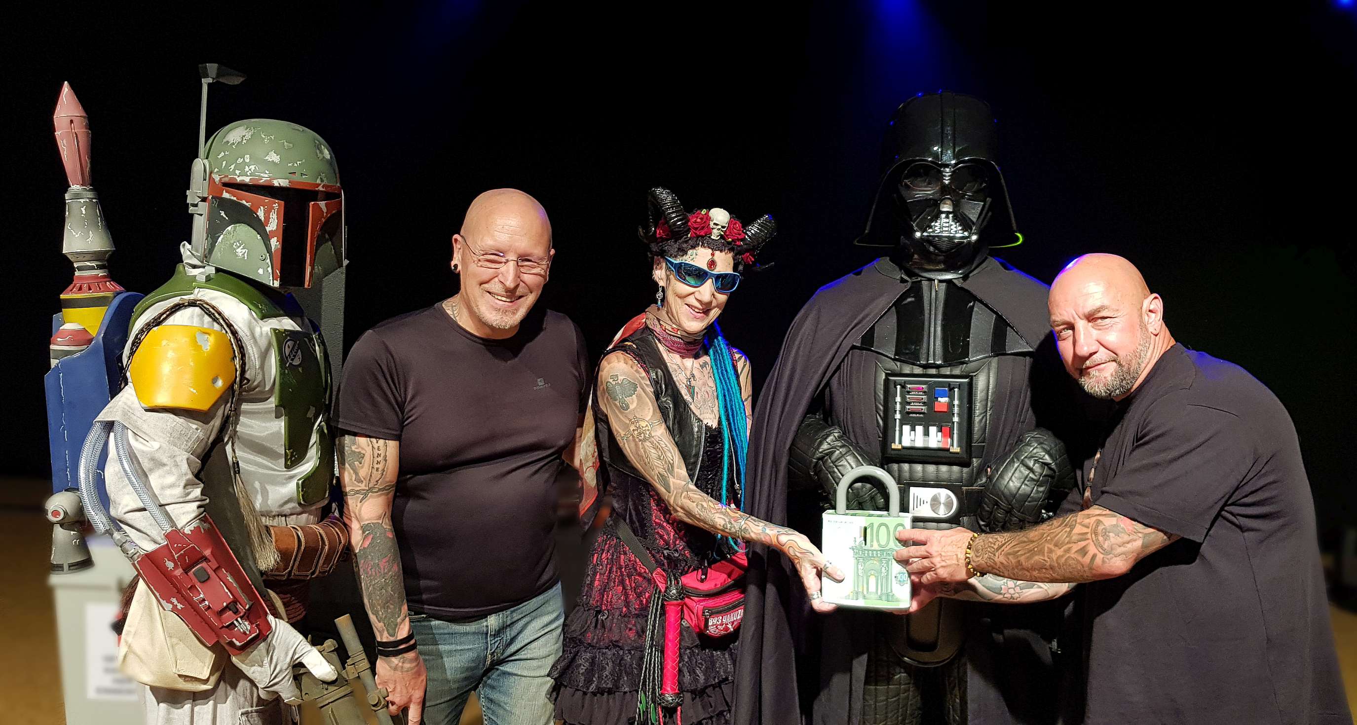 Checkuebergabe Tattoo Convention Erfurt Roga_Unternehmungen002