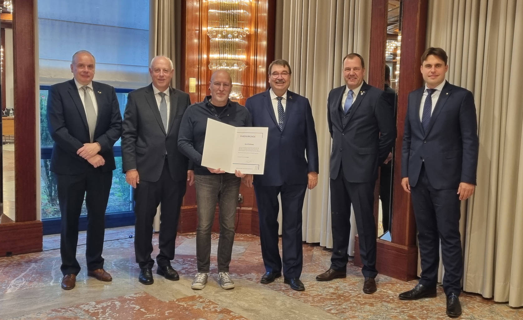 Ehrennadel Gerd Rothaug Bundesverband Deutscher Bestatter